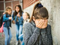 ¿Cómo hablar sobre bullying con los hijos?: pautas para iniciar conversaciones