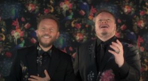 Sin Bandera estrena “Dime que sí”, un tema para pedir matrimonio