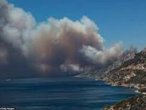 Cientos de evacuados en isla griega de Lesbos por un incendio