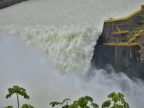 Itaipú abrió sus compuertas para controlar volumen almacenado 
