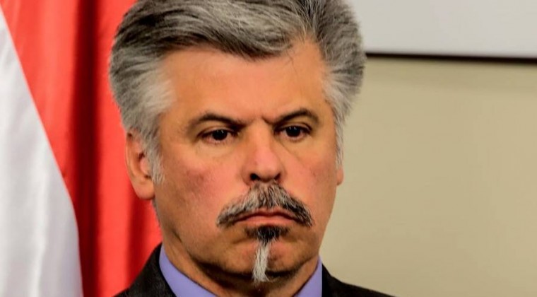 El ministro que negó industria del secuestro, minimizó sicariatos y cayó por nexo con narco