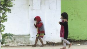 Detienen a mujer, acusada de vender crack a niños