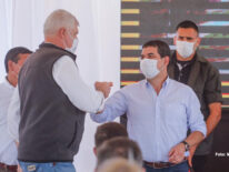 ¿Sale Velázquez, entra Wiens? Fuertes rumores de cambio en dupla oficialista